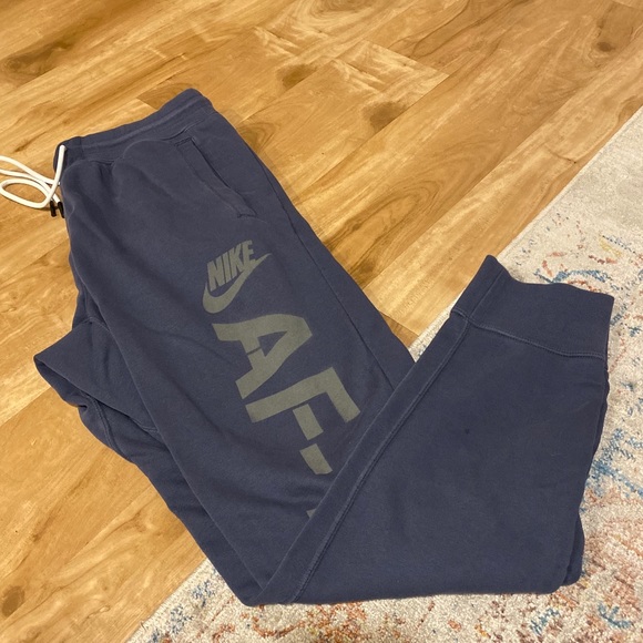 sweatpants and air force ones